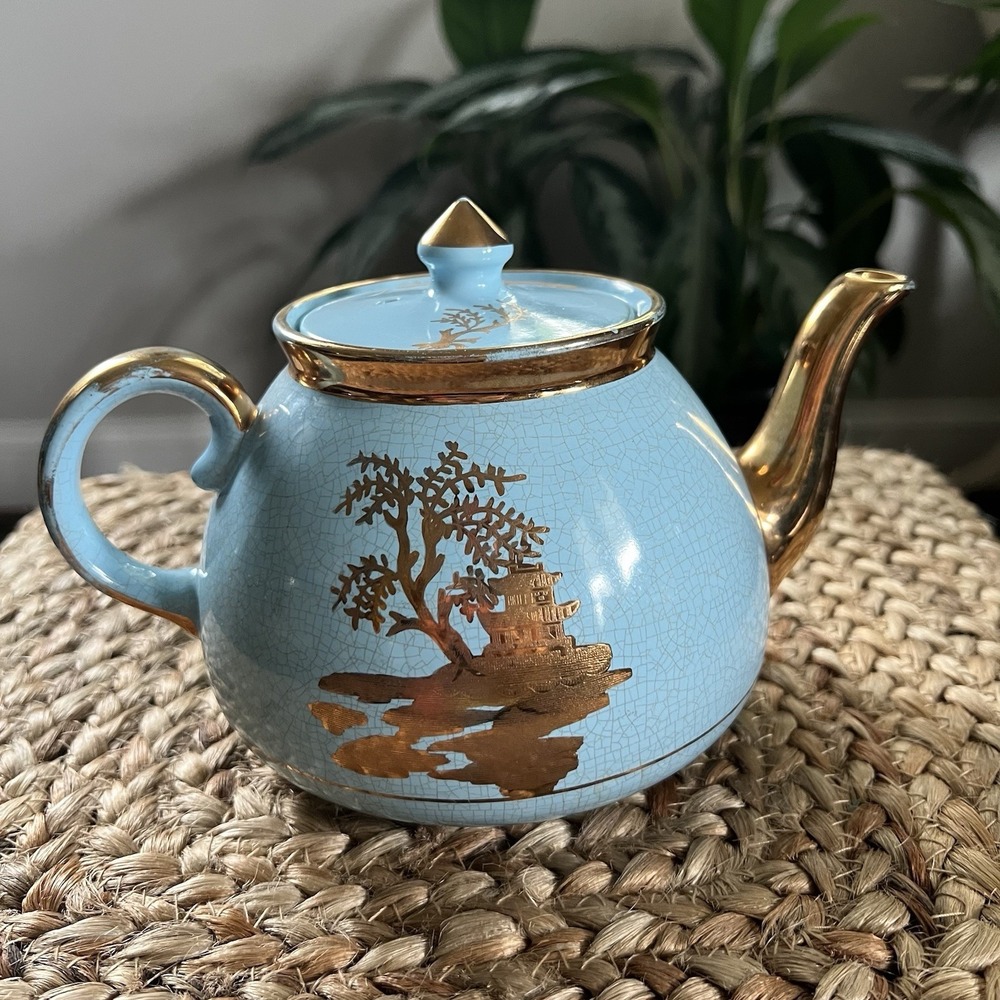 Vintage Gibsons Staffordshire England‎ Blue/Gold Asian Inspired Teapot